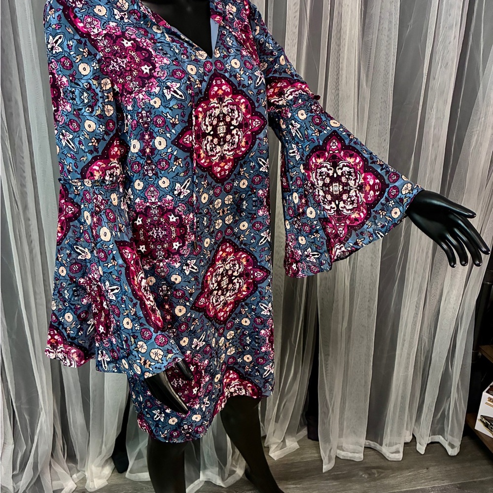 White House Black Market Floral Patterned Dress